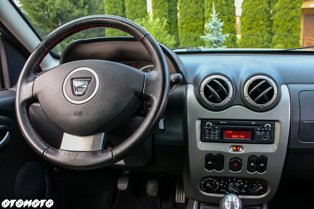 Dacia Duster 1.6 - 25