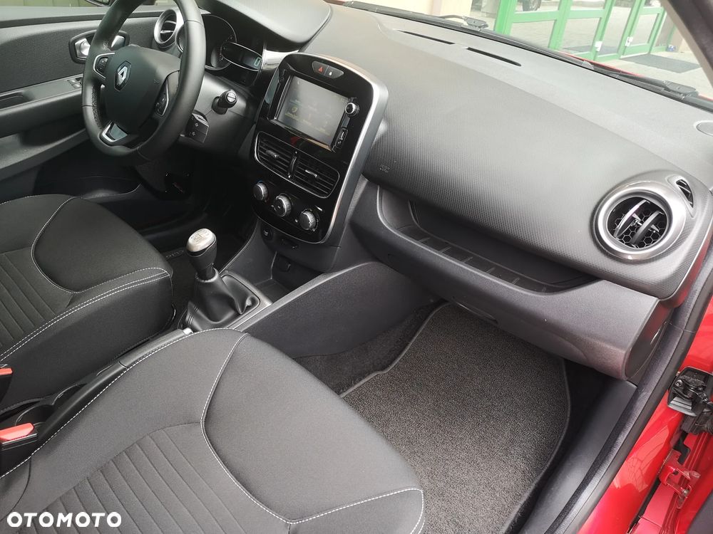 Renault Clio 1.2 16V Limited - 12