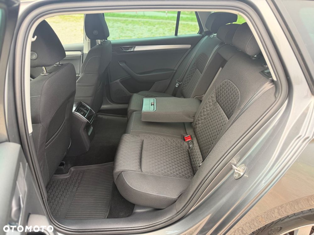 Skoda Superb 1.5 TSI mHEV Selection DSG - 18