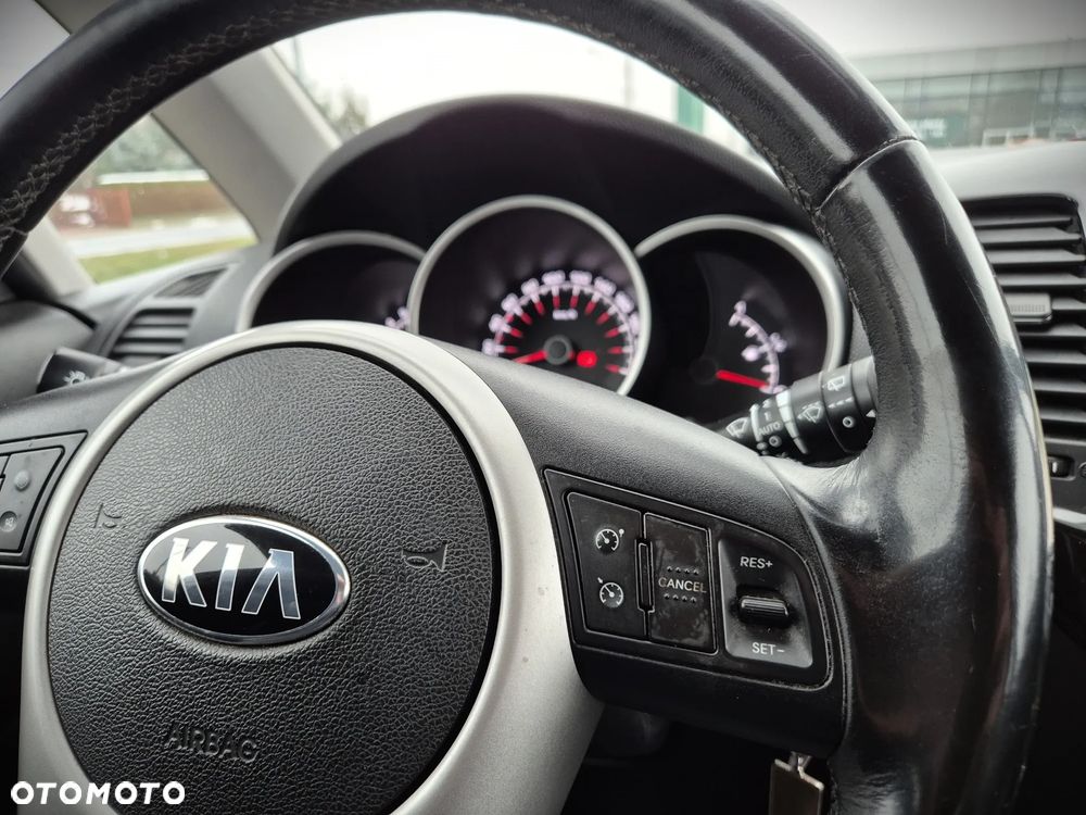 Kia Venga 1.6 L - 29