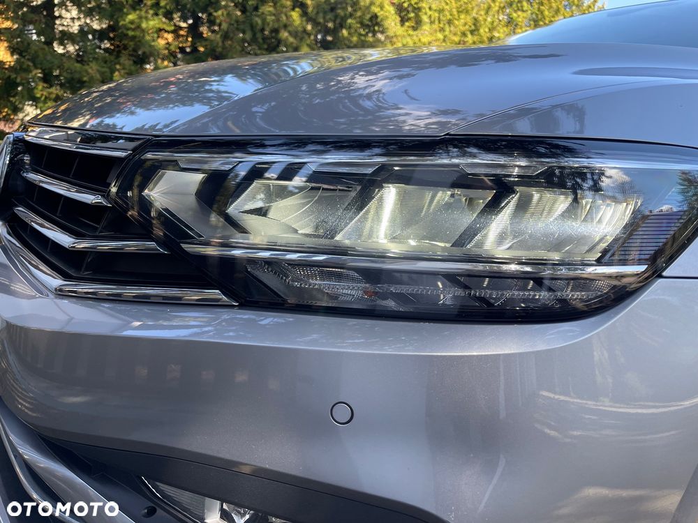 Volkswagen Passat 2.0 TSI Business DSG - 32