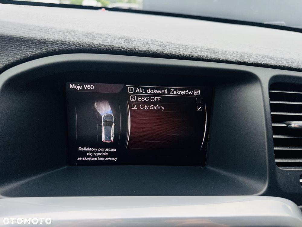 Volvo V60 D2 Drive-E R-Design Kinetic - 23