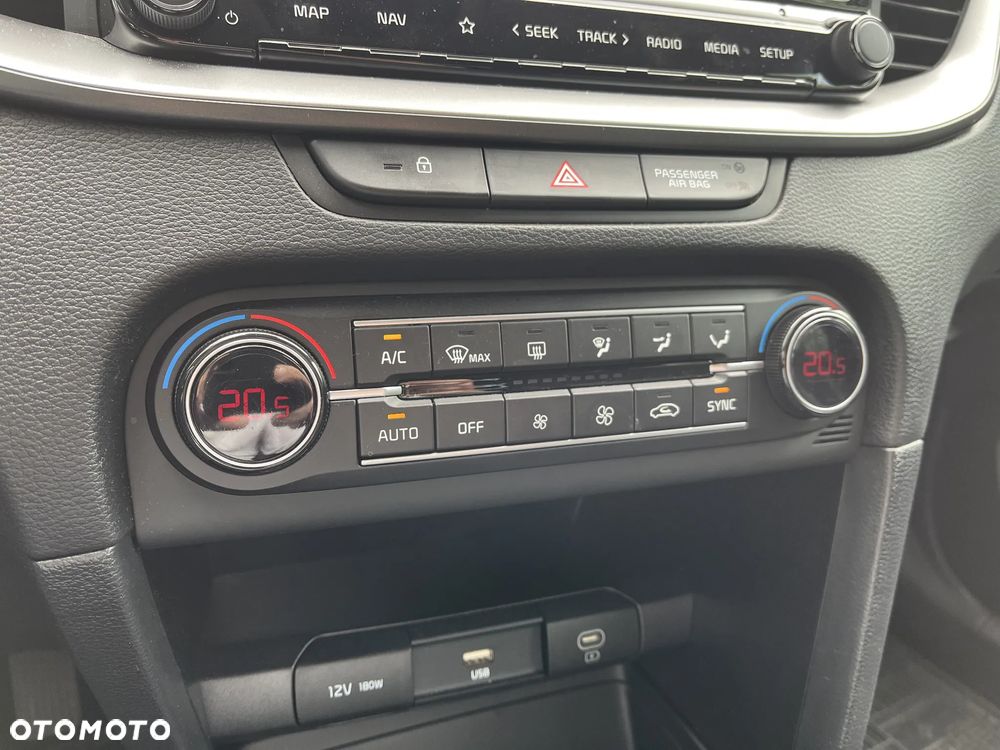 Kia Ceed 1.5 T-GDI M DCT - 22