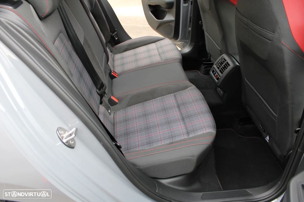 VW Golf 2.0 TSI GTI DSG Performance - 48