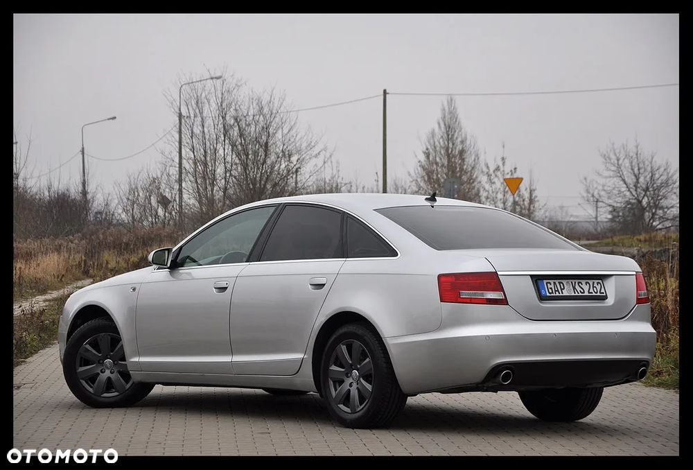 Audi A6 Limousine 2.4 - 4
