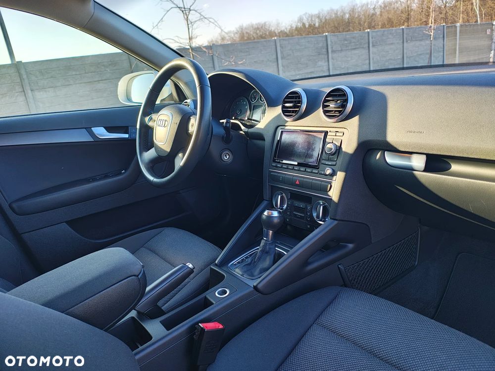 Audi A3 Sportback 1.8 TFSI S tronic Ambiente - 13