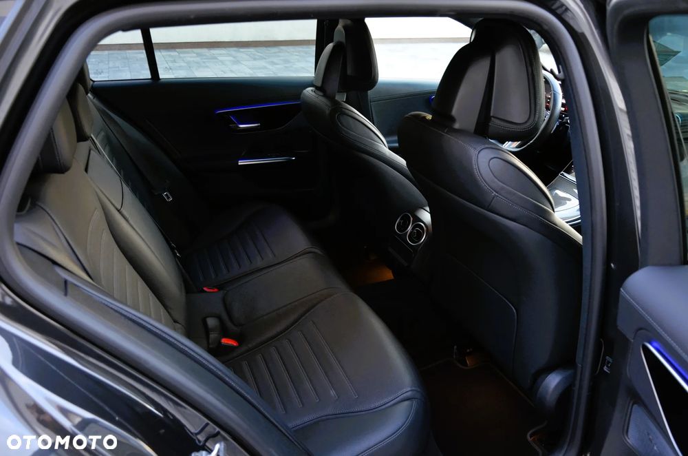 Mercedes-Benz Klasa C 220 d 9G-TRONIC AMG Line - 25