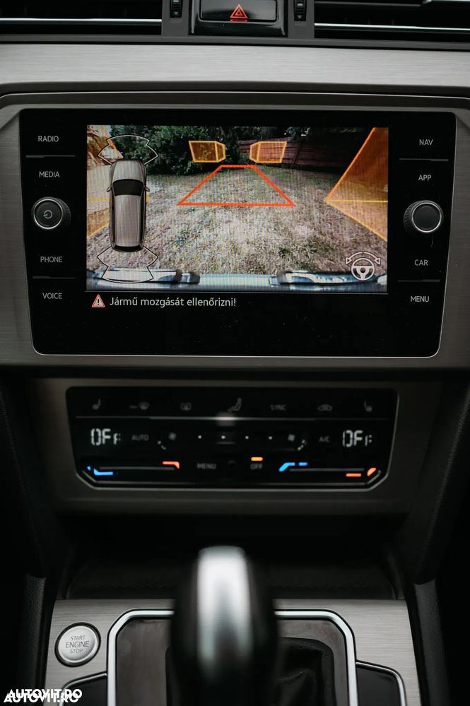 Volkswagen Passat 2.0 TDI SCR DSG - 12