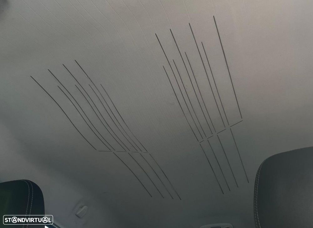 Peugeot 2008 1.2 PureTech Allure - 15