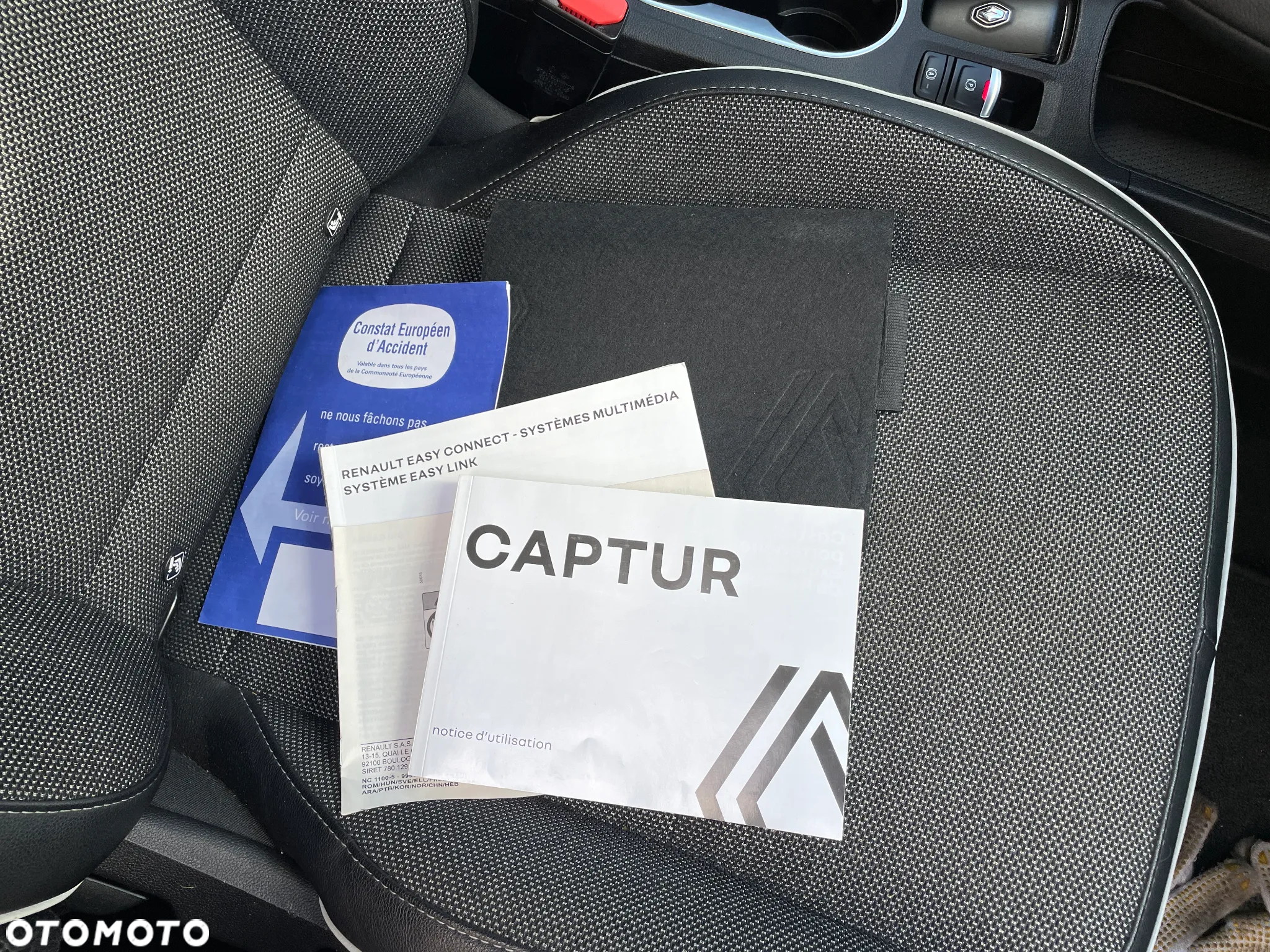 Renault Captur TCe Mild Hybrid 160 EDC EVOLUTION - 30