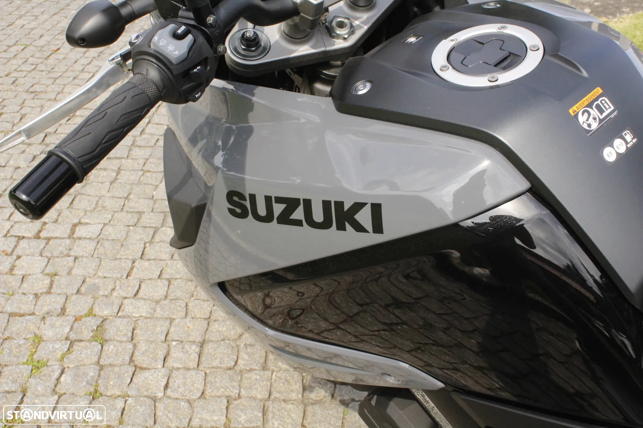 Suzuki DL V-Strom 1050 - 16