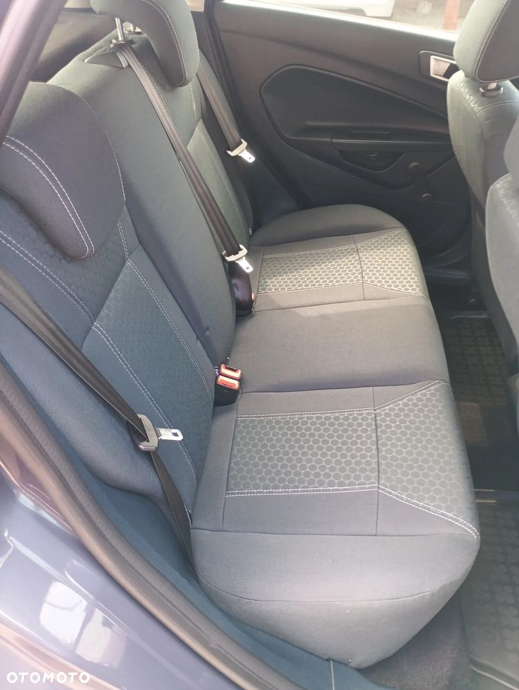 Ford Fiesta 1.25 Titanium EU5 - 10