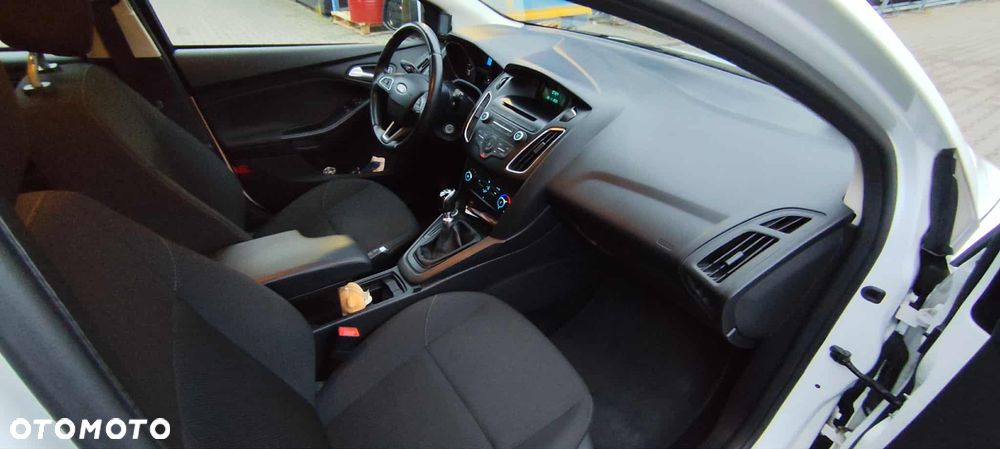 Ford Focus 1.5 TDCi Trend - 6