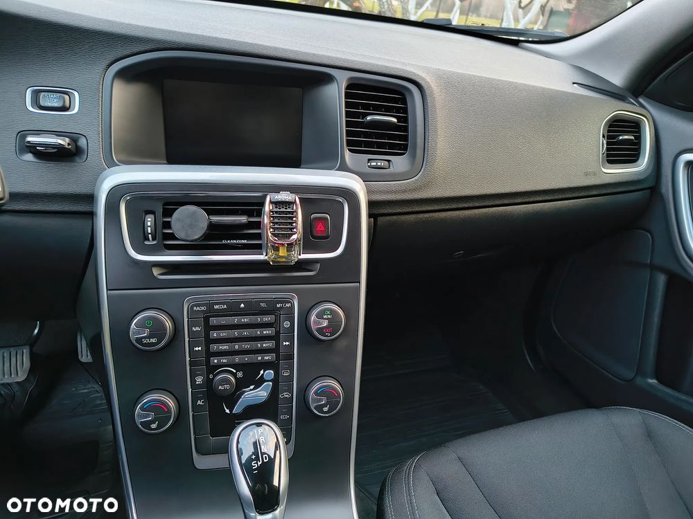 Volvo V60 D3 Geartronic Kinetic - 18