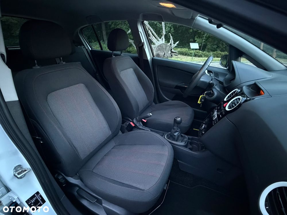 Opel Corsa 1.4 16V Sport - 36