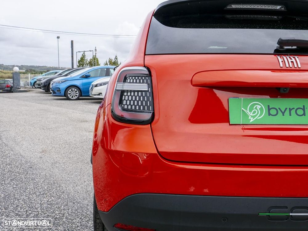 Fiat 600e 54 kWh La Prima - 12