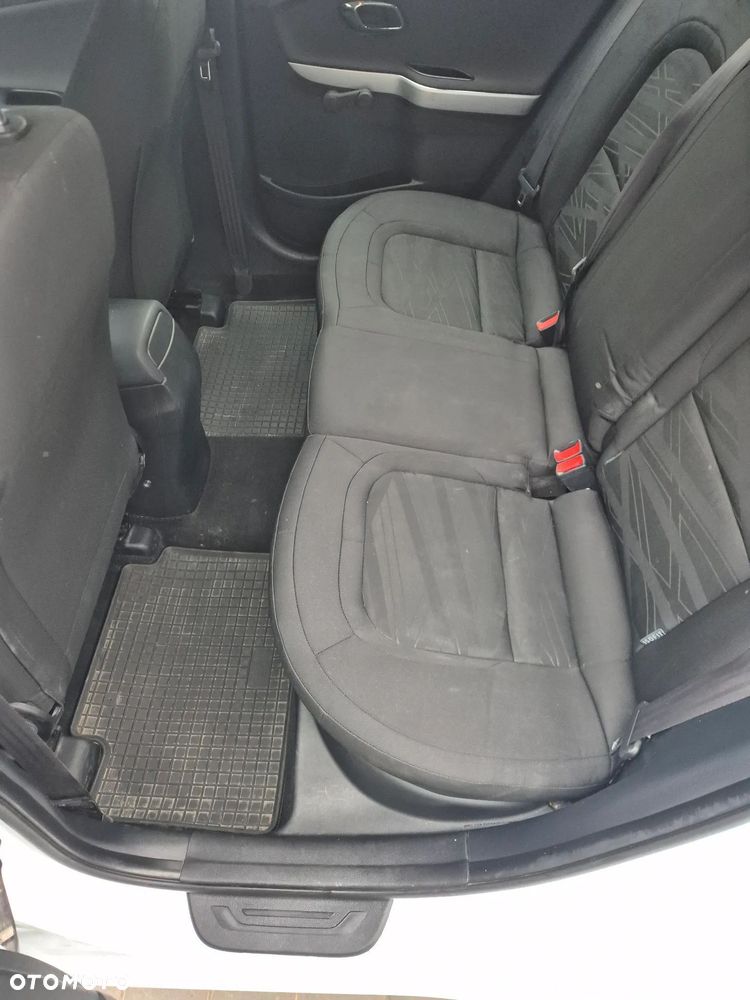 Kia Ceed 1.6 CRDi Smart - 23