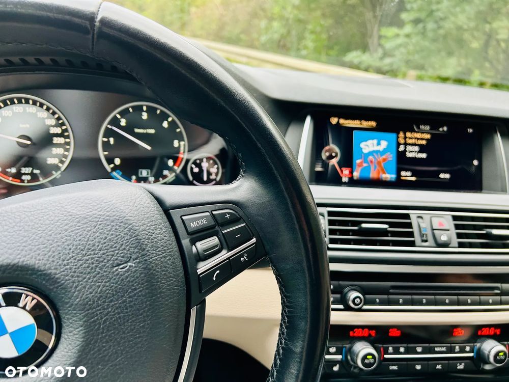 BMW Seria 5 518d - 19