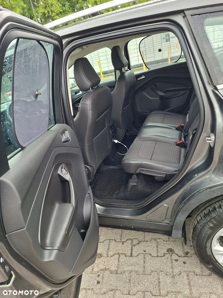 Ford Kuga 1.5 EcoBoost 2x4 Titanium - 19