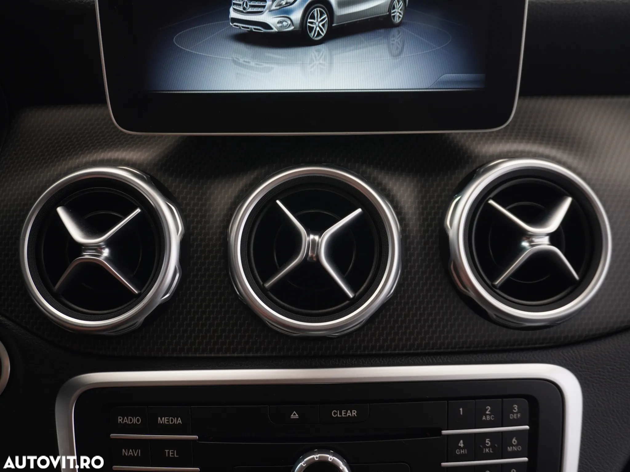 Mercedes-Benz GLA 200 d 7G-DCT Style - 30