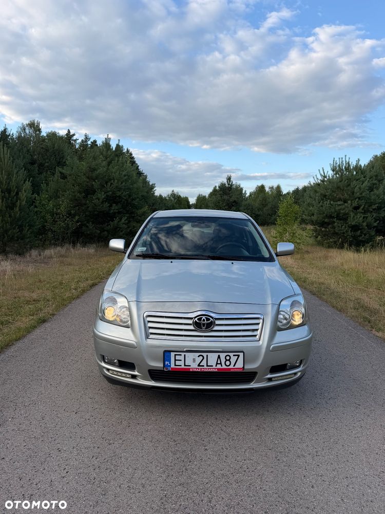 Toyota Avensis 2.0 VVT-i High - 10