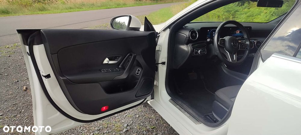 Mercedes-Benz CLA 200 d 4-Matic 8G-DCT - 5