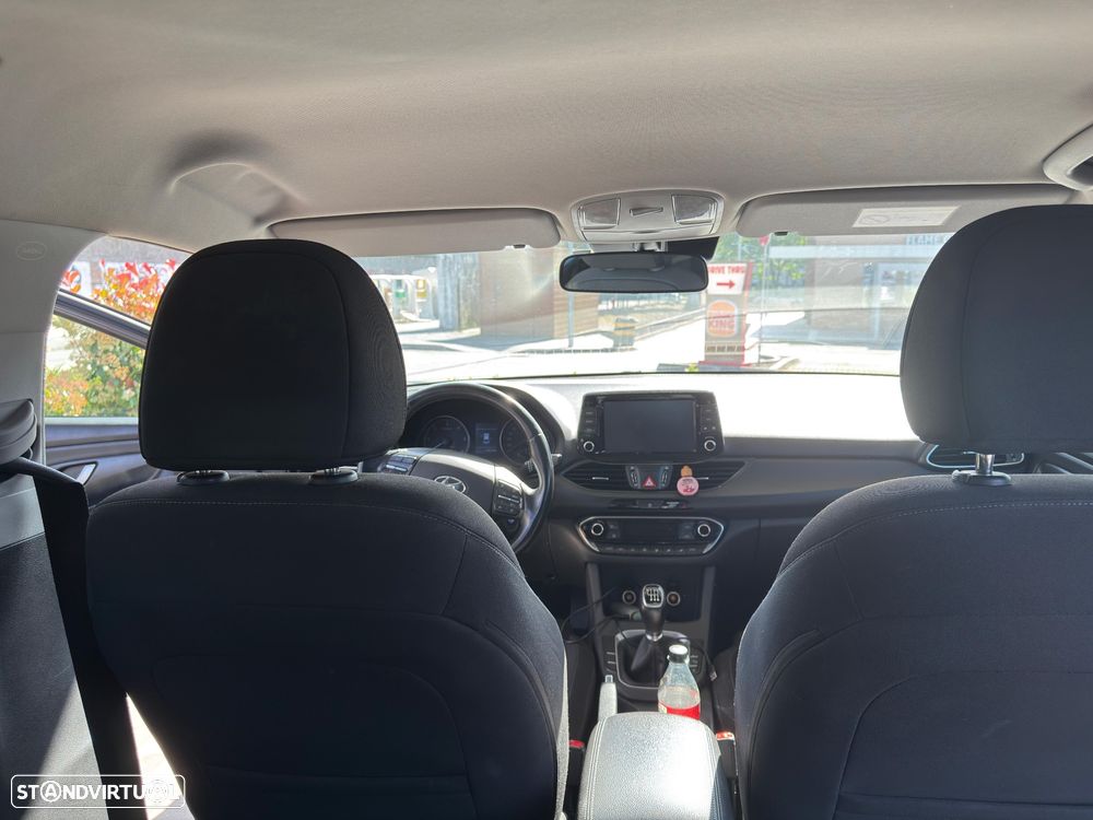 Hyundai i30 SW 1.6 CRDi Style Plus - 9
