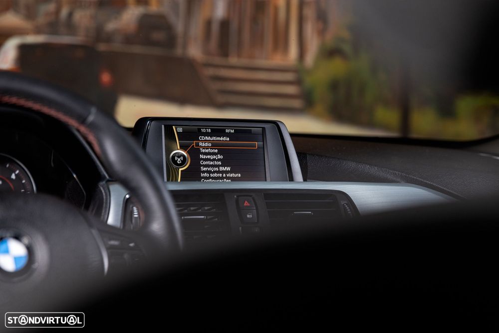 BMW 318 d Touring Line Sport - 14