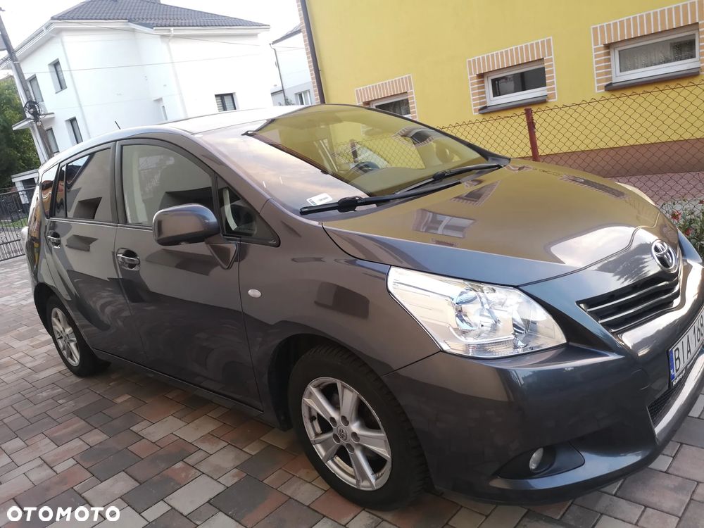 Toyota Verso 2.0 D-4D Luna - 4