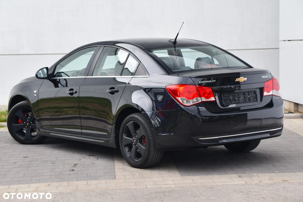 Chevrolet Cruze 1.8 LT+ - 35