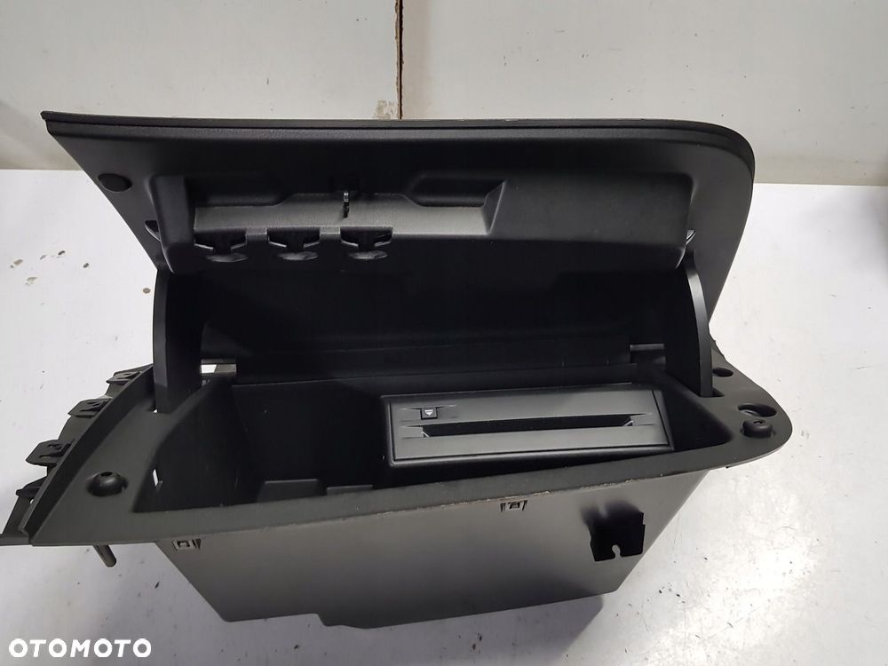 zmieniarka płyt CD schowek Opel Astra K - 6