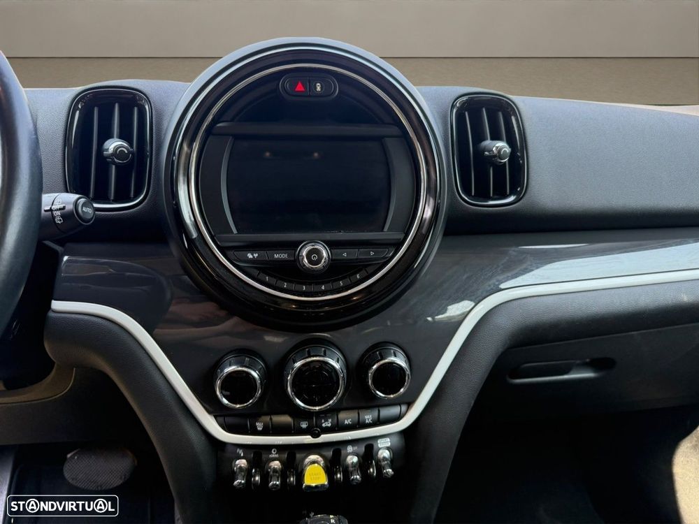 MINI Countryman Cooper SE ALL4 Auto - 13