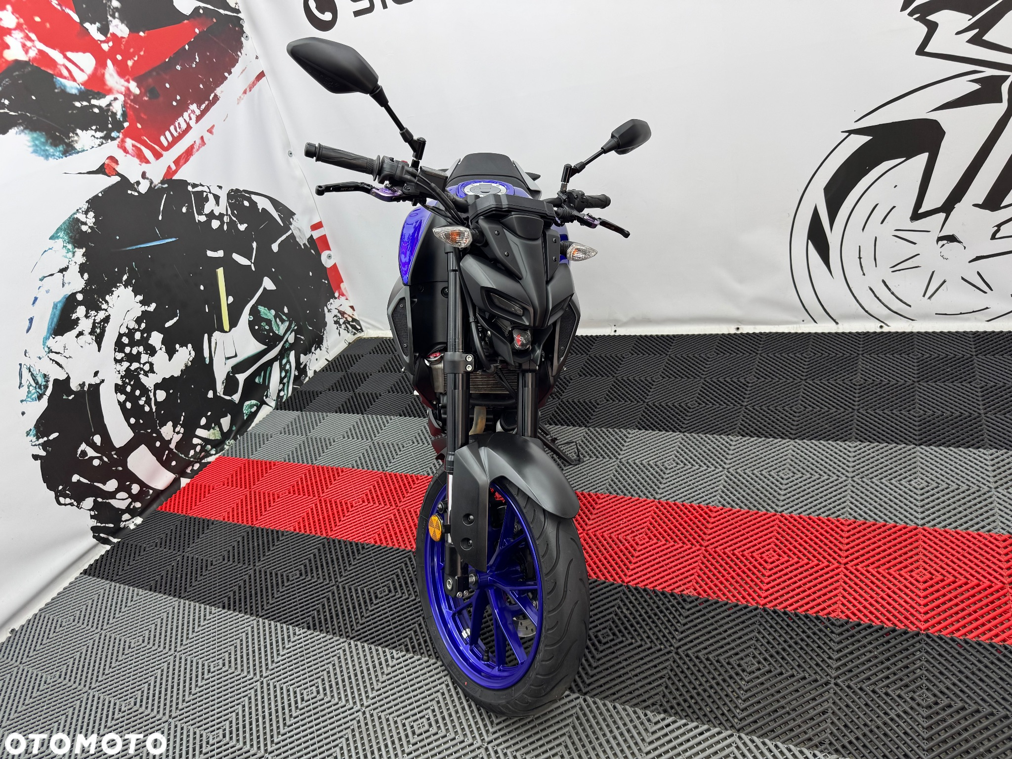 Yamaha MT - 9