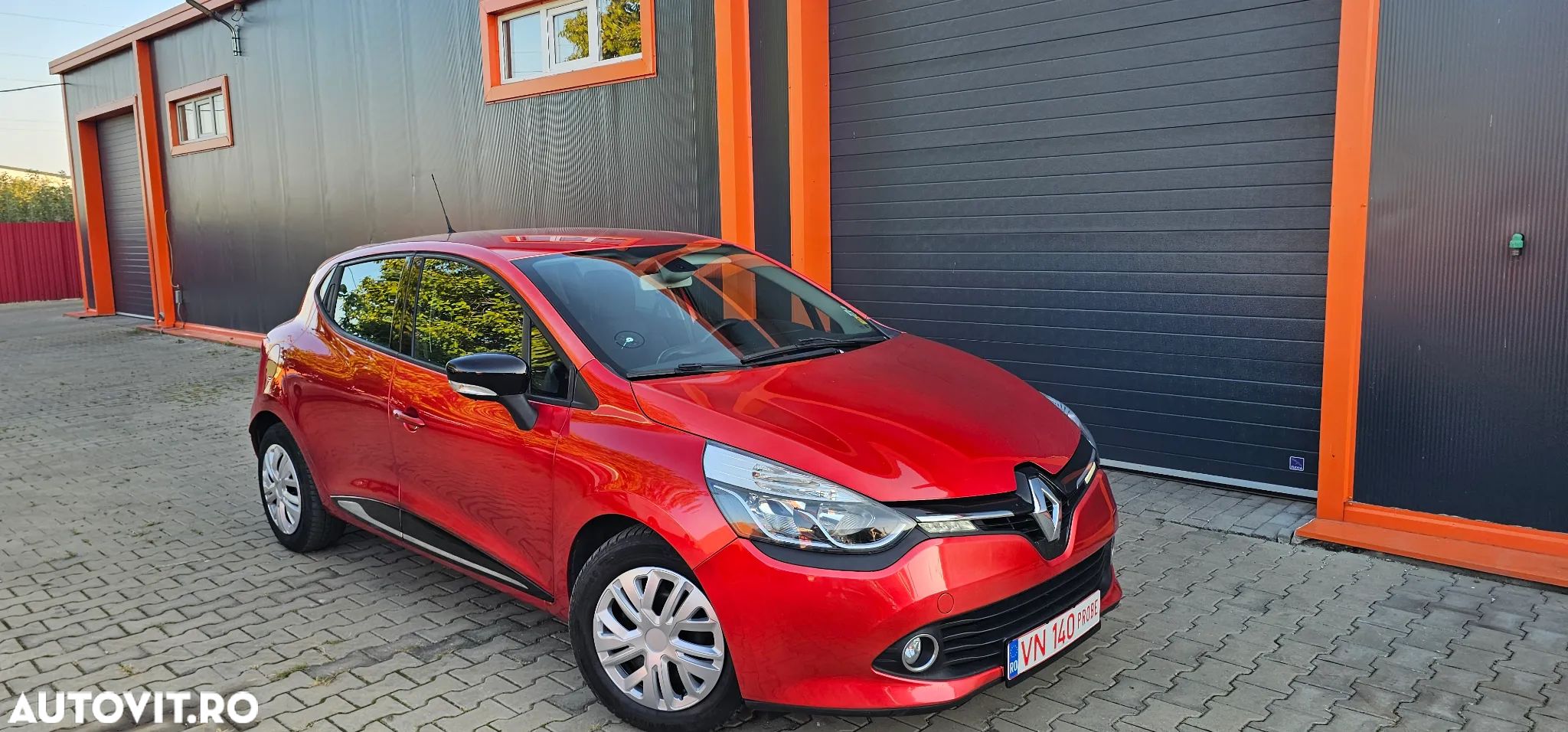 Renault Clio - 1