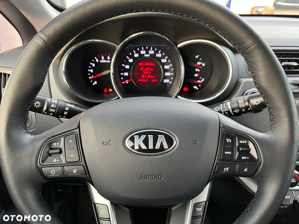 Kia Rio - 11