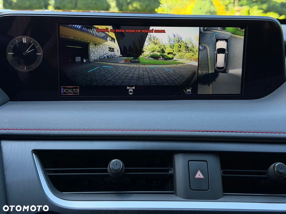 Lexus UX 250h GPF F Sport AWD - 33