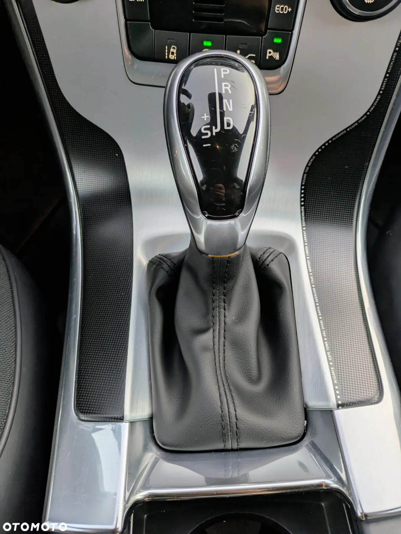 Volvo XC 60 - 30