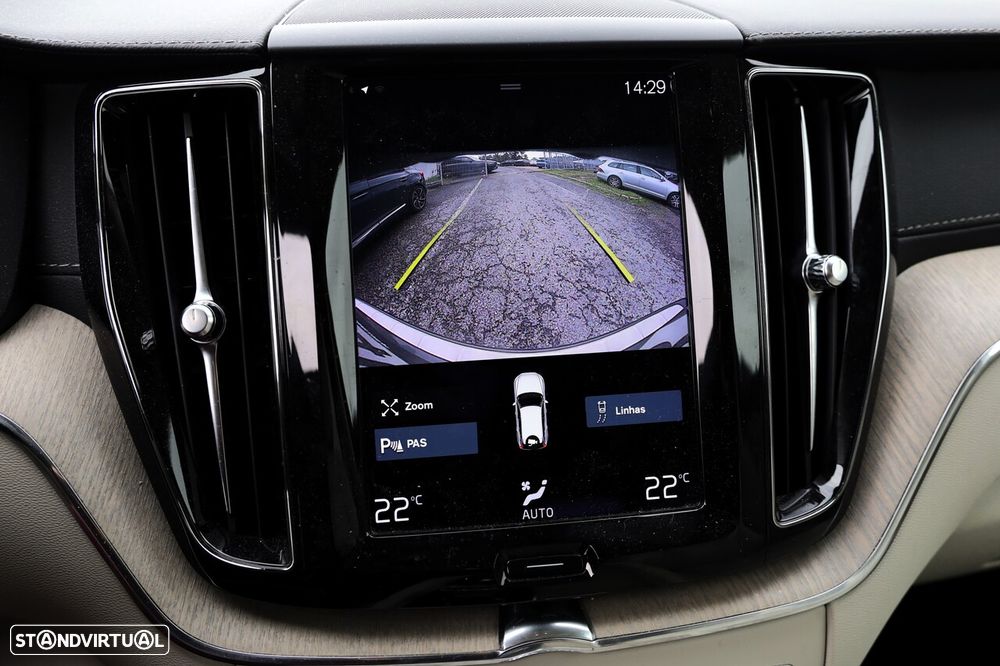 Volvo XC 60 2.0 T6 PHEV Inscription AWD - 28