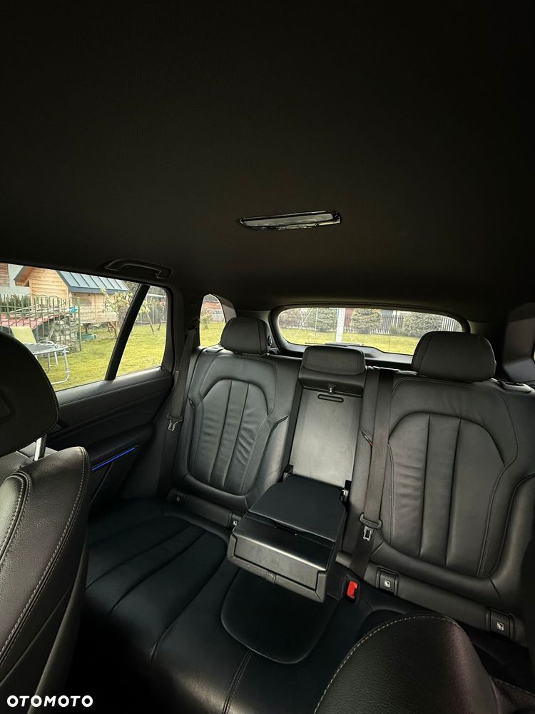 BMW X5 xDrive25d - 23