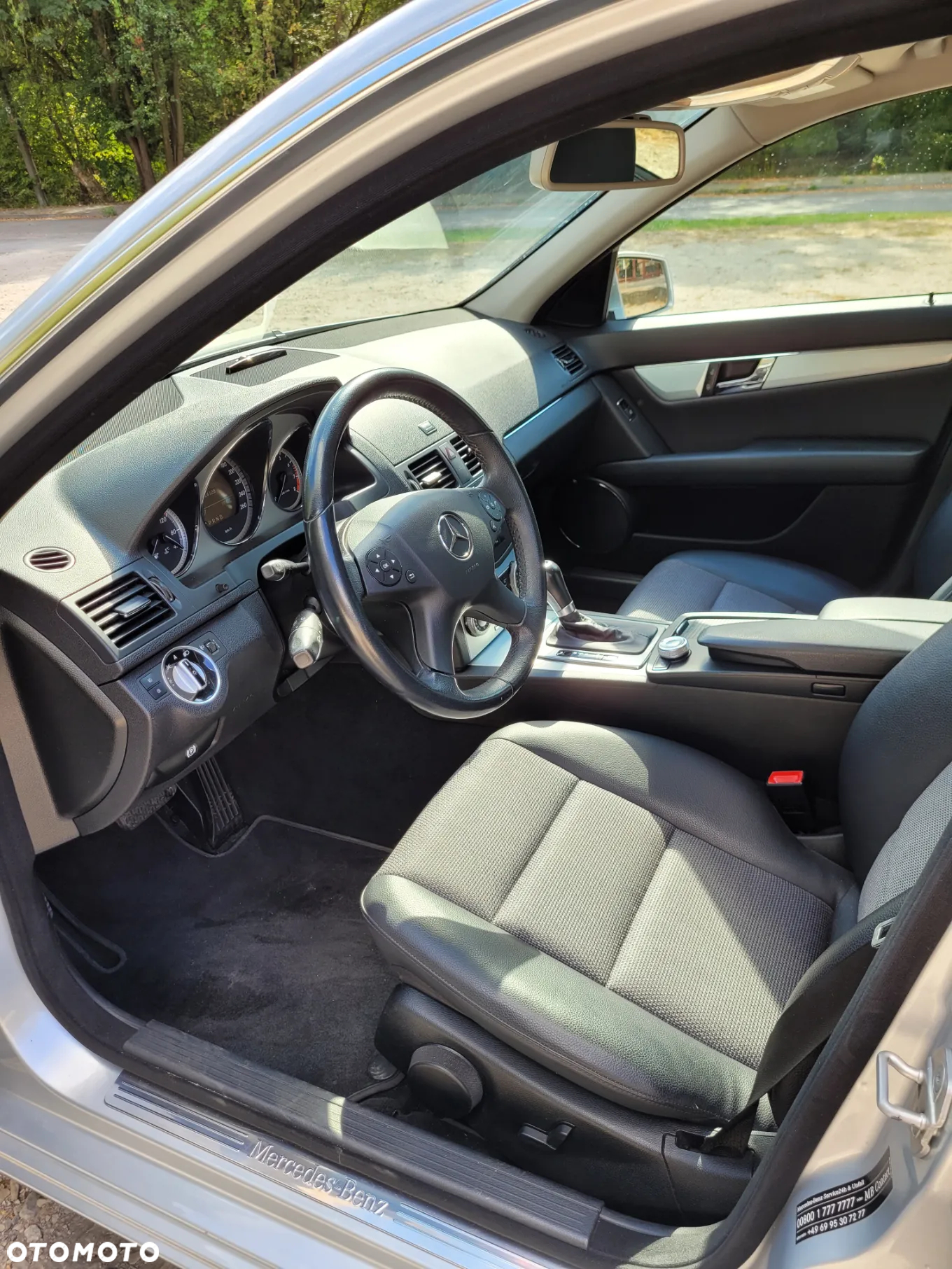 Mercedes-Benz Klasa C 180 T CGI Automatik BlueEFFICIENCY Avantgarde - 8