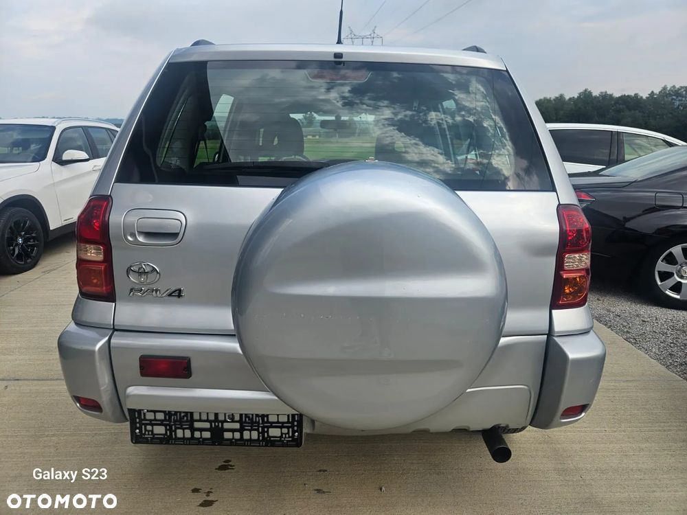 Toyota RAV4 2.0 D-4D 4x4 - 5