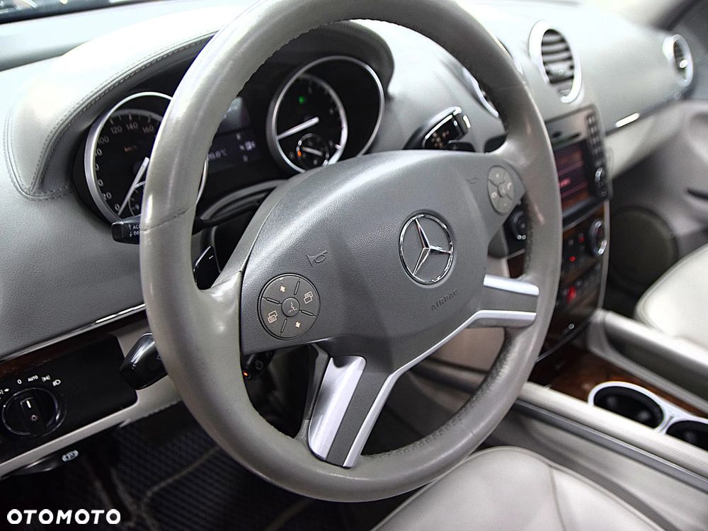 Mercedes-Benz GL - 19