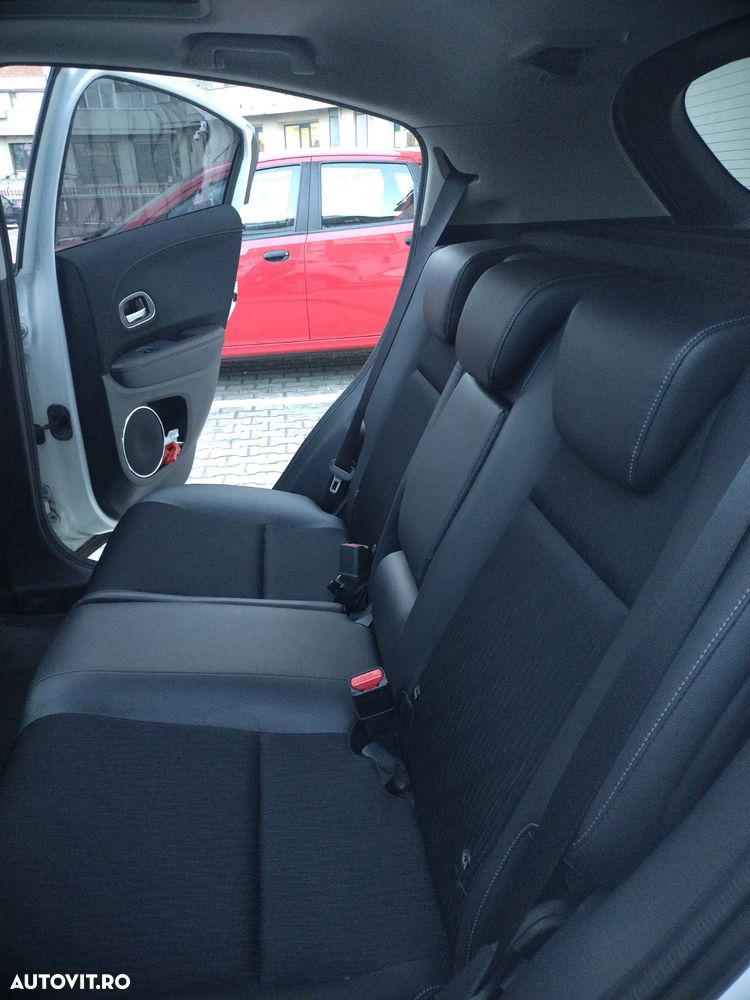 Honda HR-V 1.5 i-VTEC 4x2 CVT Executive - 28