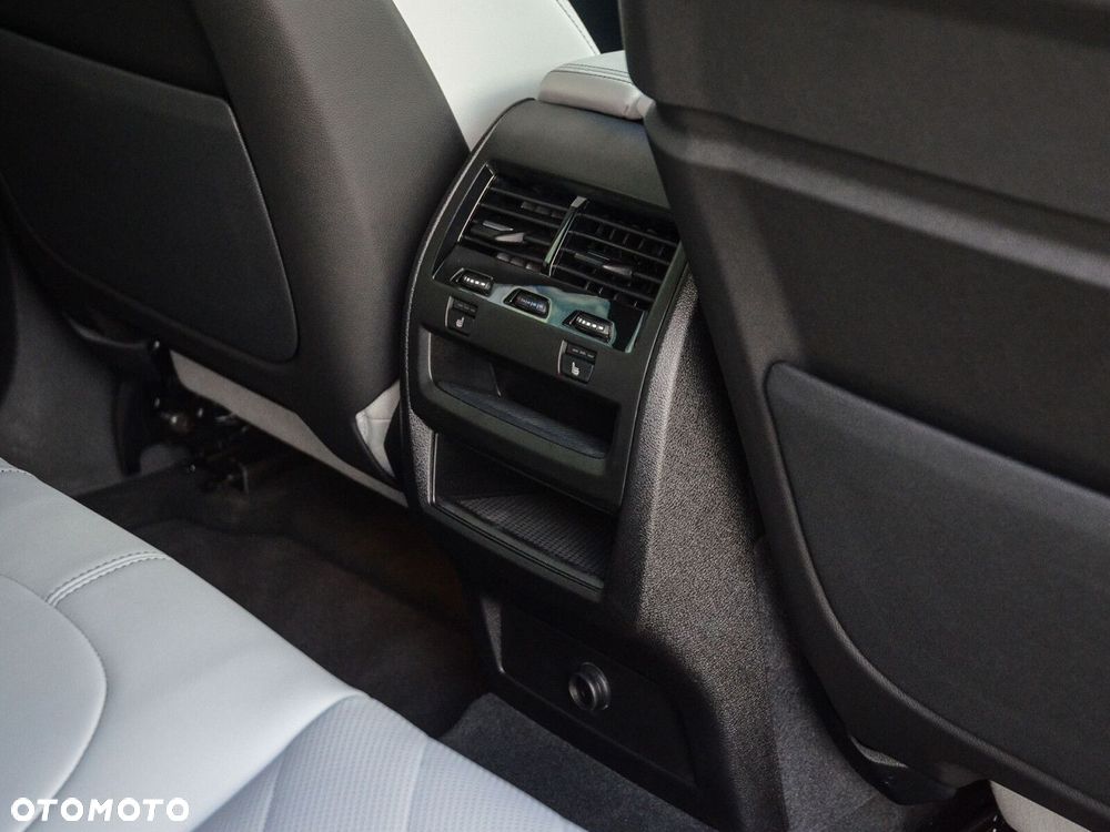 BMW X6 - 33