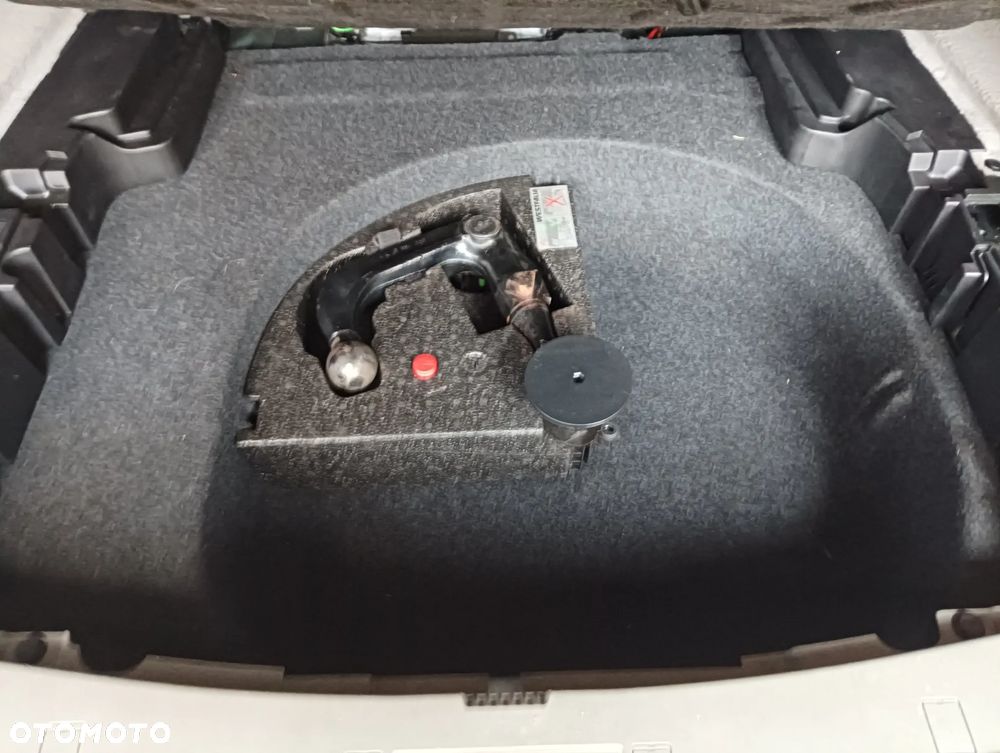 BMW Seria 5 530d Touring - 15