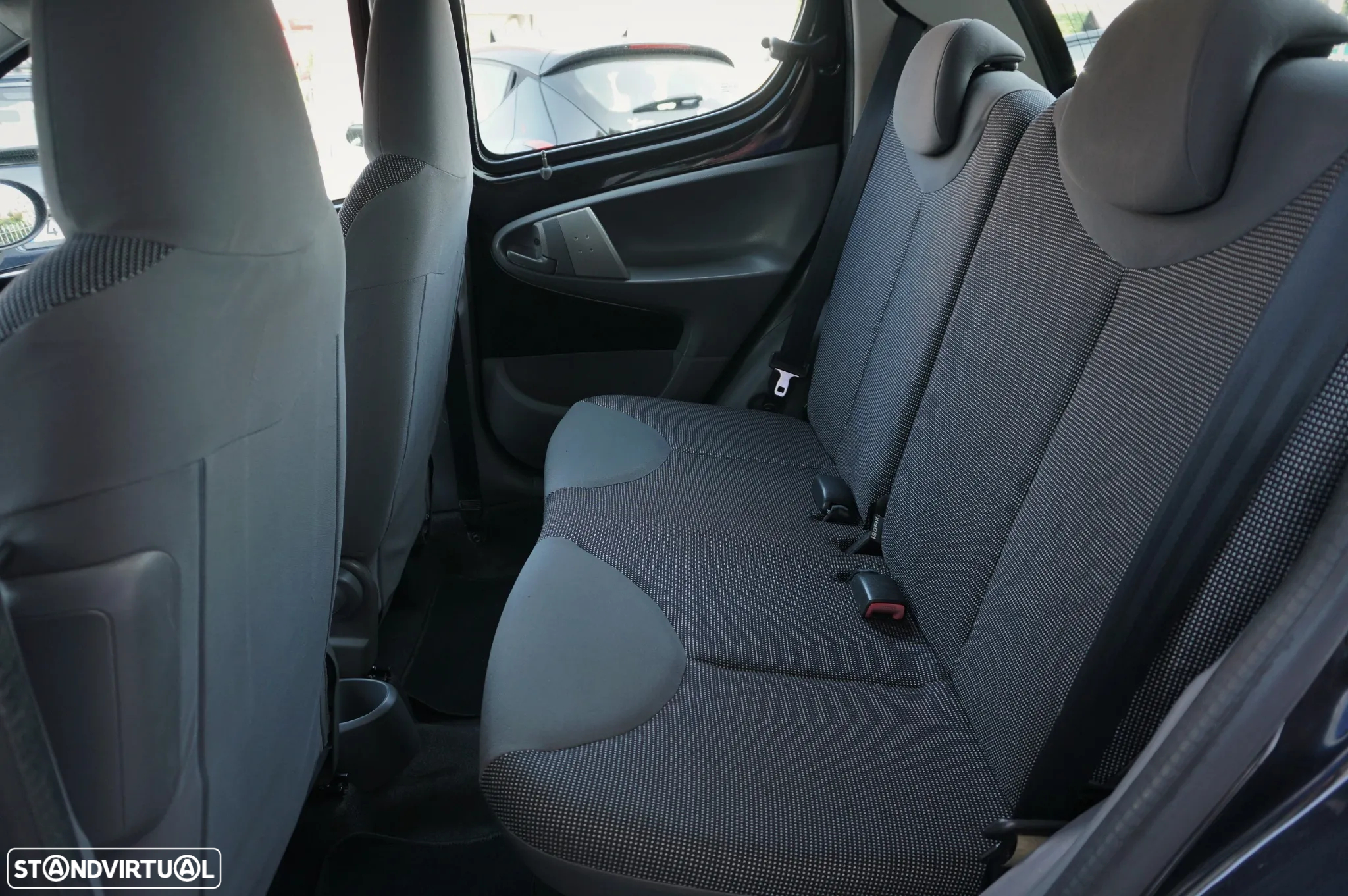Peugeot 107 1.0 Trendy - 14