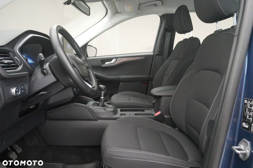 Ford Kuga - 12