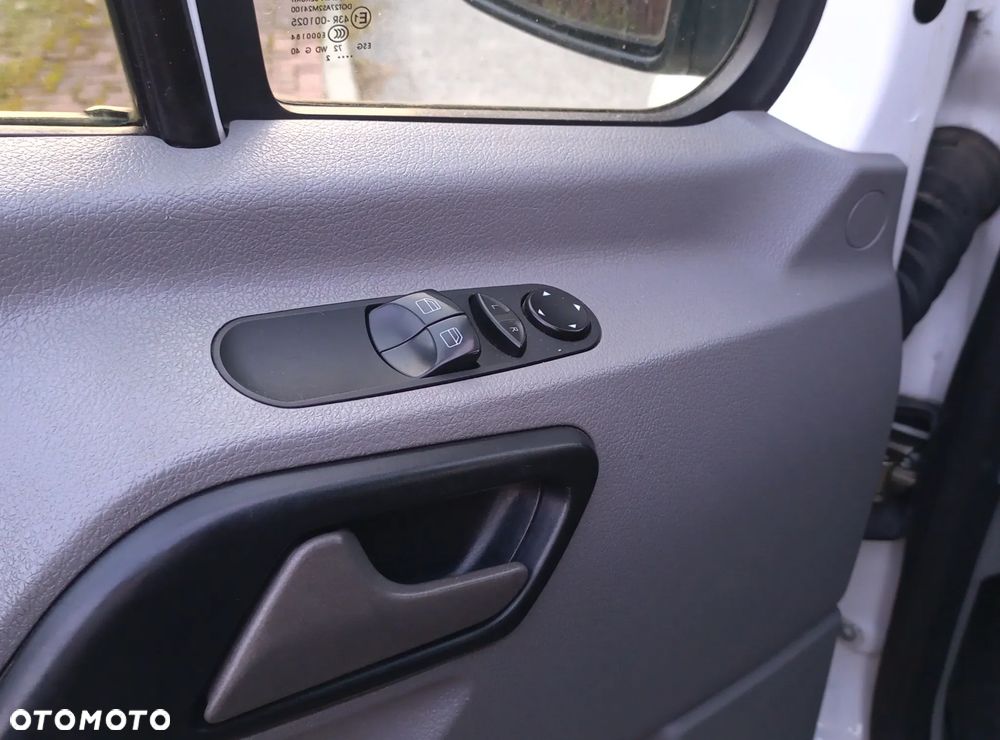 Mercedes-Benz SPRINTER - 6