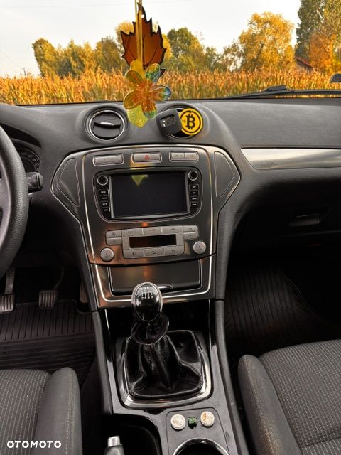 Ford Mondeo 2.2 TDCi Trend - 12