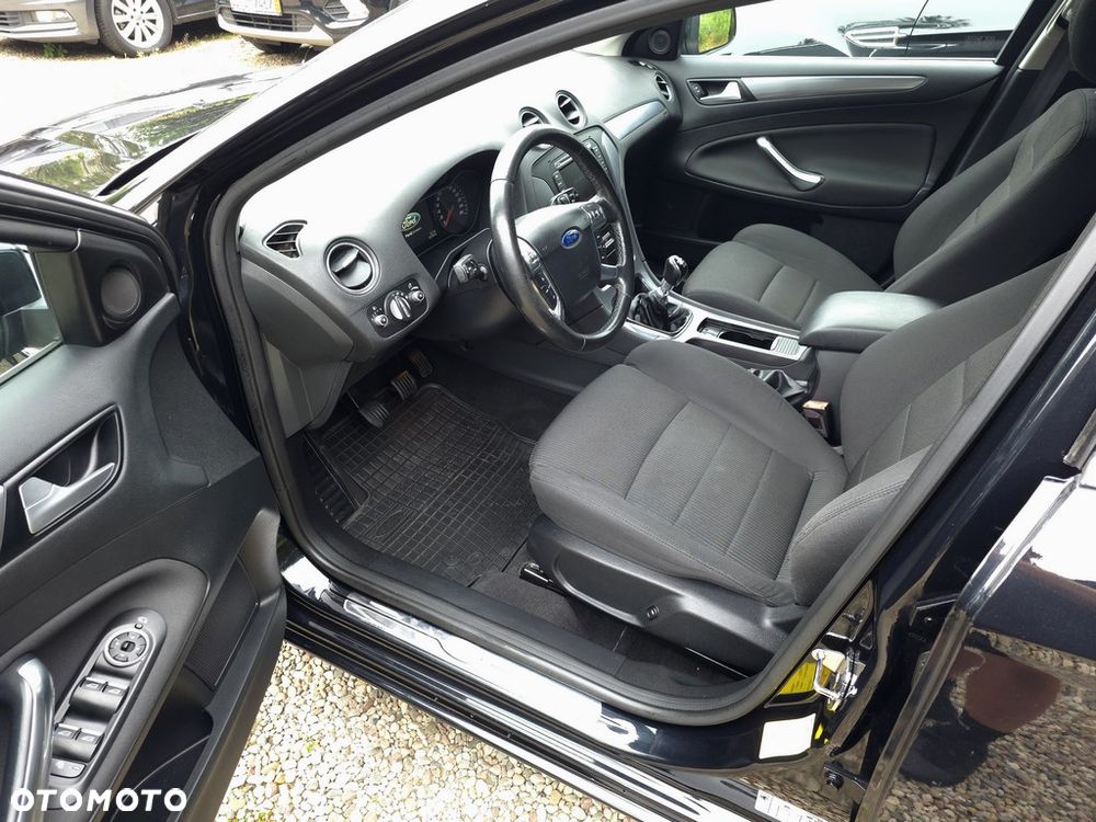 Ford Mondeo 2.0 TDCi Titanium - 12